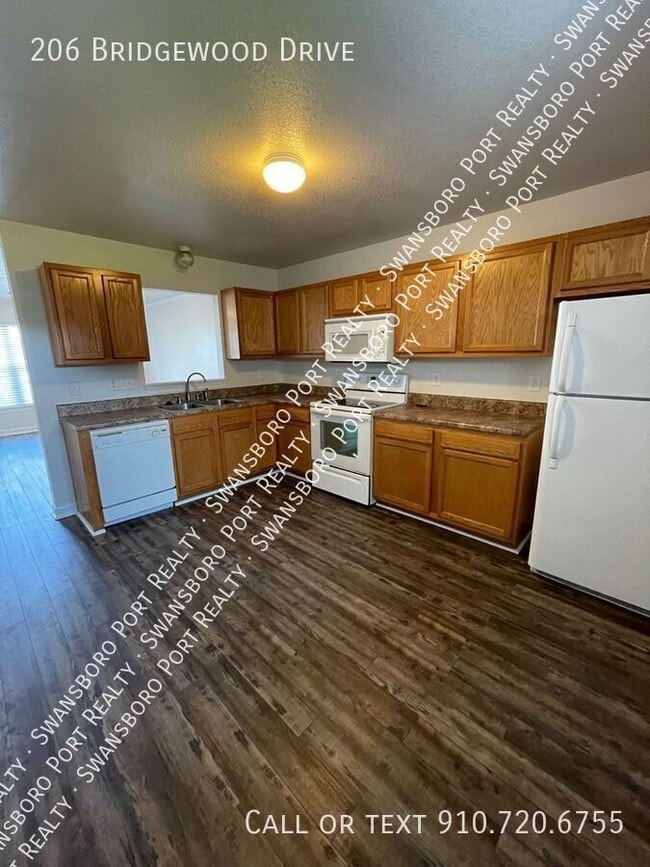 Photo - 206 Bridgewood Dr