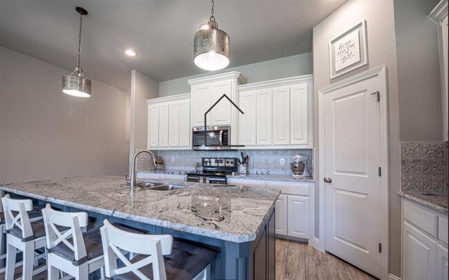 Photo - 1412 Town Creek Cir