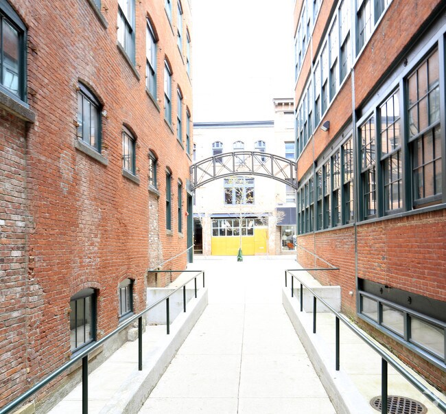 exiting - 38 Crown Street