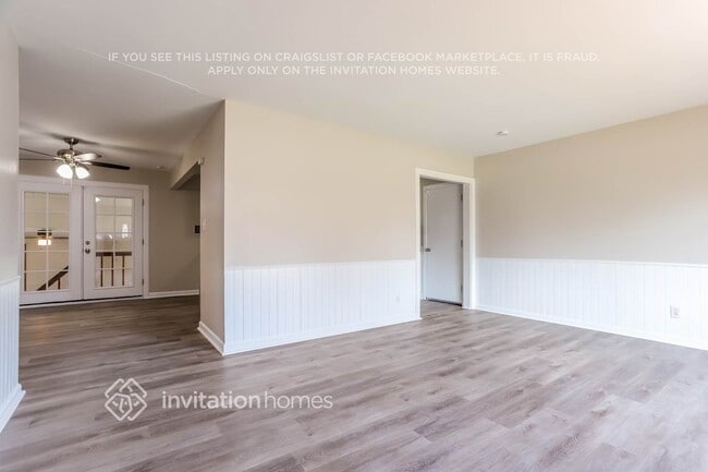 Photo - 2727 S Stuart St