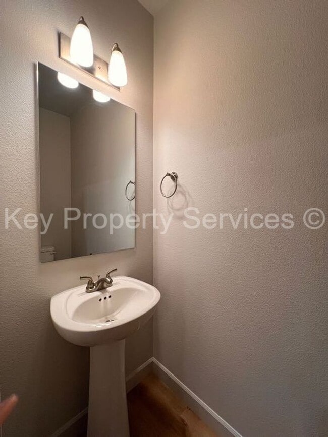 Photo - Woodland Townhome Just Minutes from i5