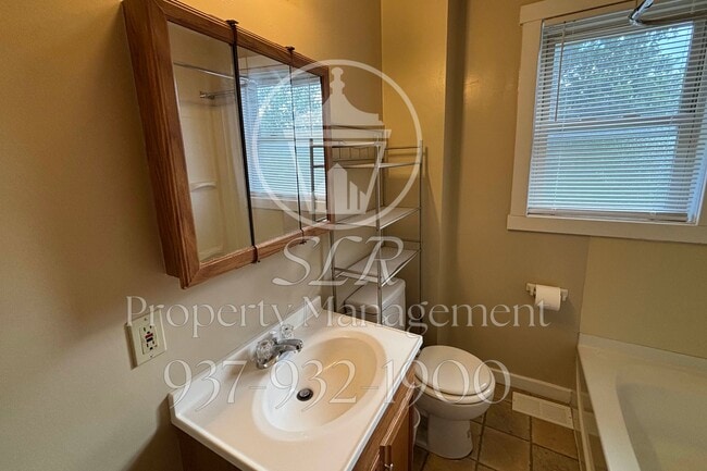 Photo - 227 James St