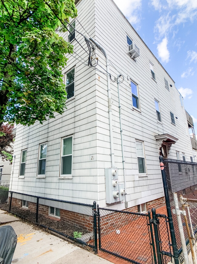 Photo - 21 Jefferson St Unit 1