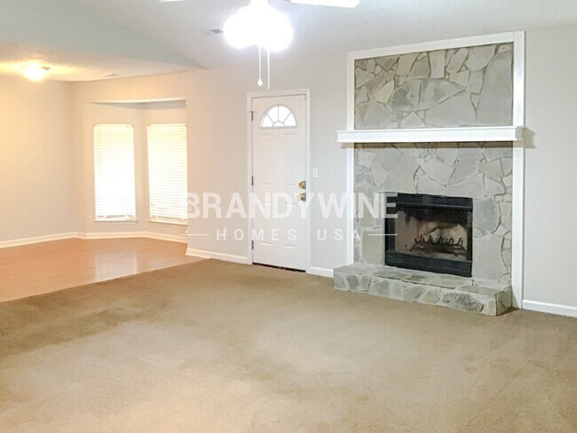 Photo - 2900 Rosecommons Dr