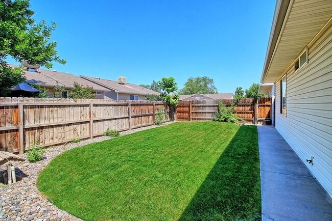 Photo - 3 bedroom 2 bath Duplex