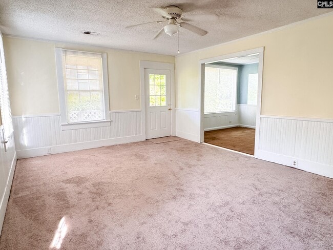 Photo - 232 Michaelmas Ave