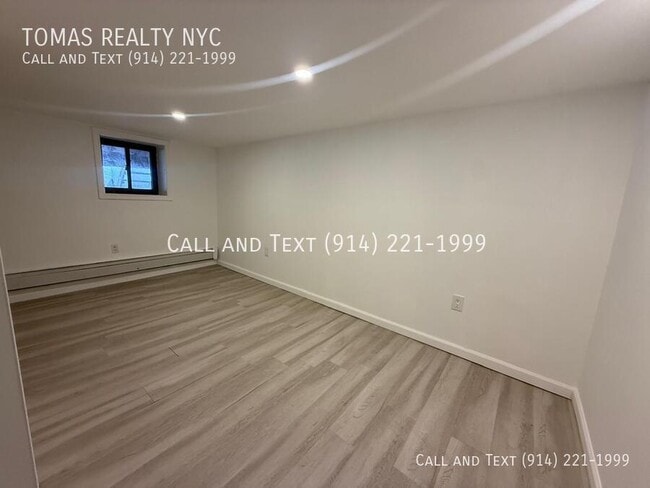 Photo - 1870 Hunt Ave