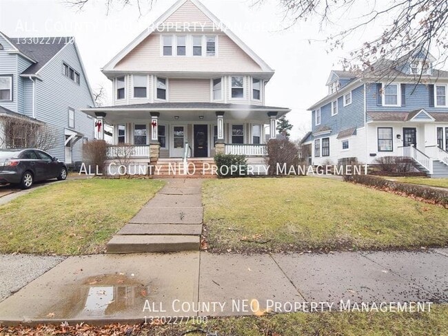 Building Photo - 1222 W Clifton Blvd