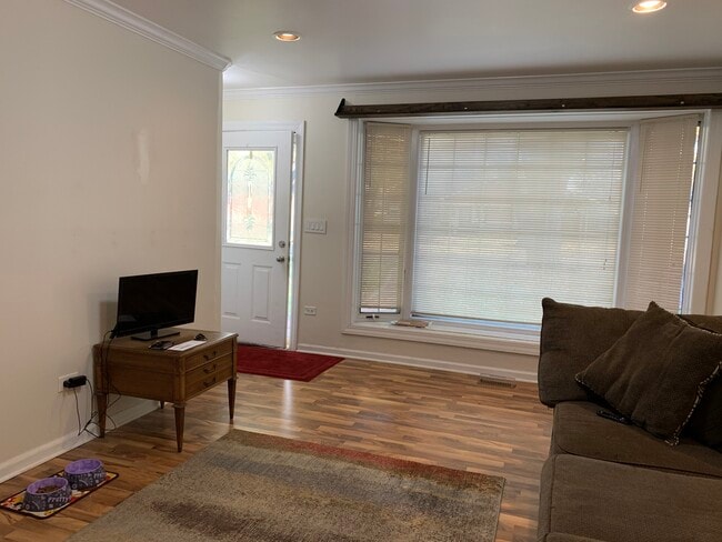 Photo - 846 Lange St