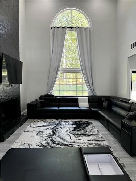 Photo - 4299 Oakvale Ln