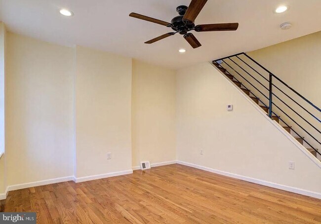 Photo - 2663 Belgrade St