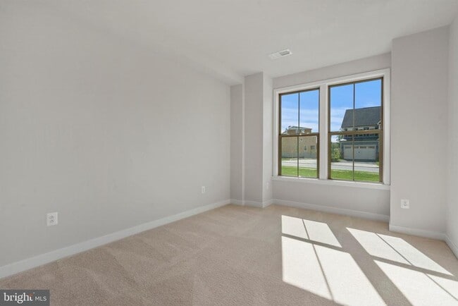 Photo - 3561 Worthington Blvd