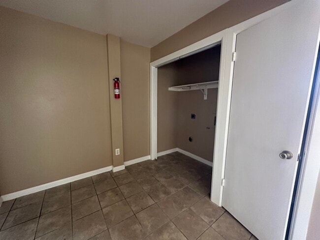 Photo - 103 Shannon Cir