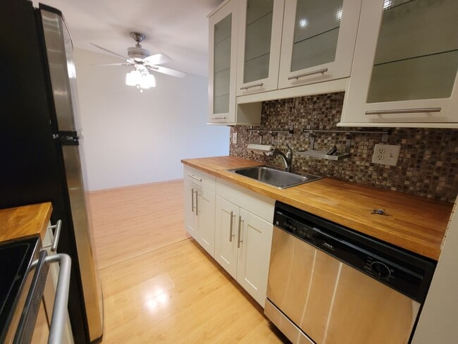 Photo - Newly Updated 1 Br/1 Ba Condo w/Hdwd Flrs,...