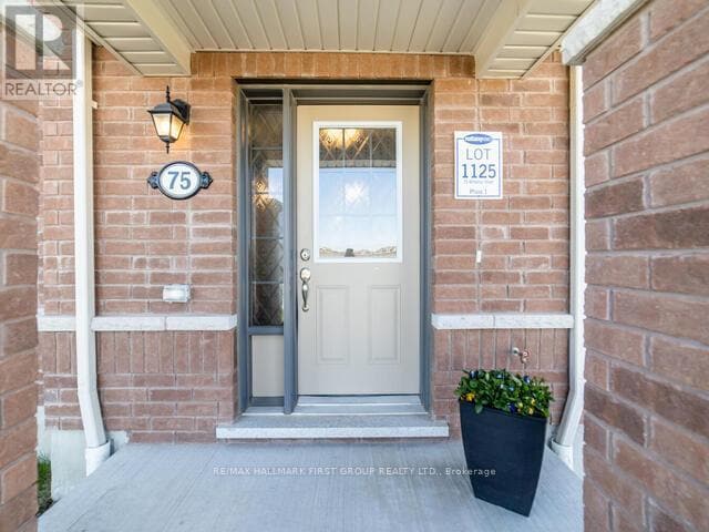 Photo - 75 Whitefish St