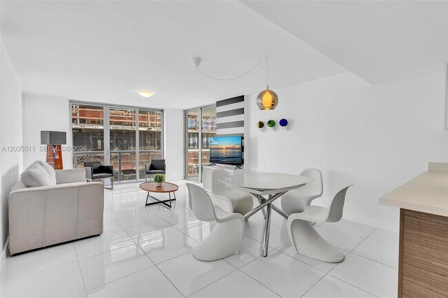 9901 E Bay Harbor Dr Unit 802