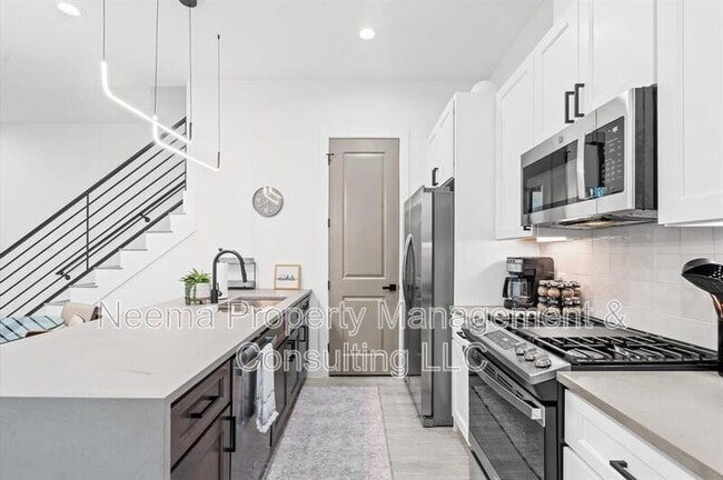 Photo - 6825 Cadillac St