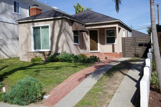 Photo - 721 Avenue A House