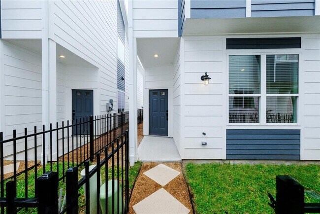 Photo - 1570 W Tidwell Rd