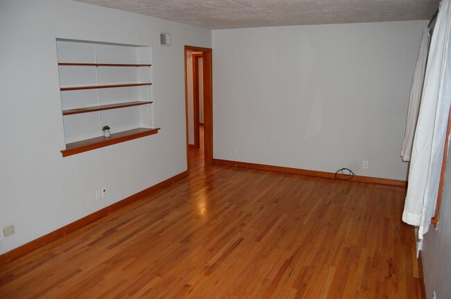 Photo - 3bd brick ranch in south-central Lincoln!