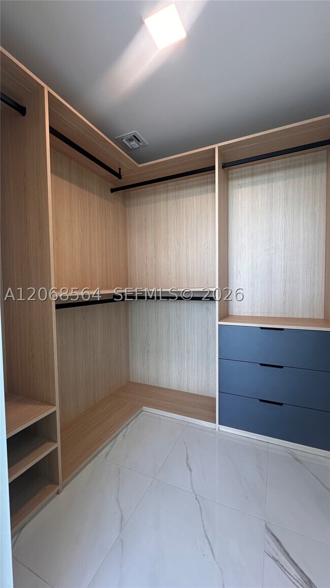 1170 Hallandale Ave Unit 803