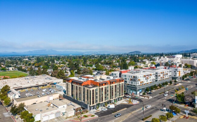 Photo - Aquatic Shattuck Apartments