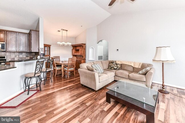 Photo - 512 Sunset View Terrace SE Unidad 406