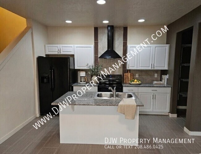 Photo - 3006 N LeBlanc Way