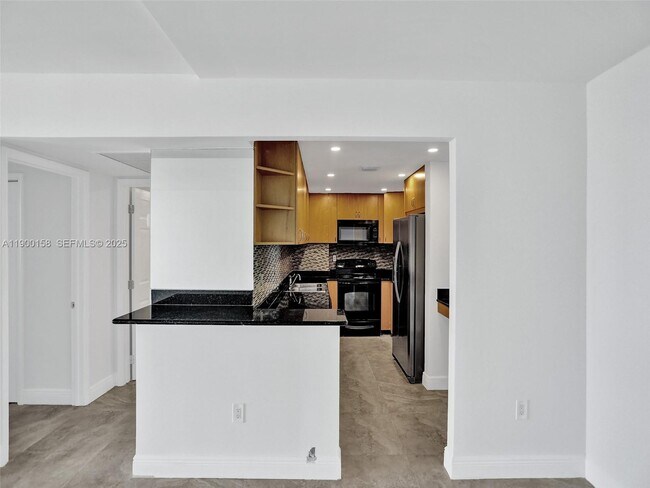 Photo - 10350 W Bay Harbor Dr Unit PHN