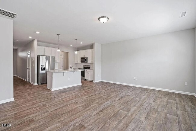 Building Photo - 3 Bedroom Townhome in Clayton