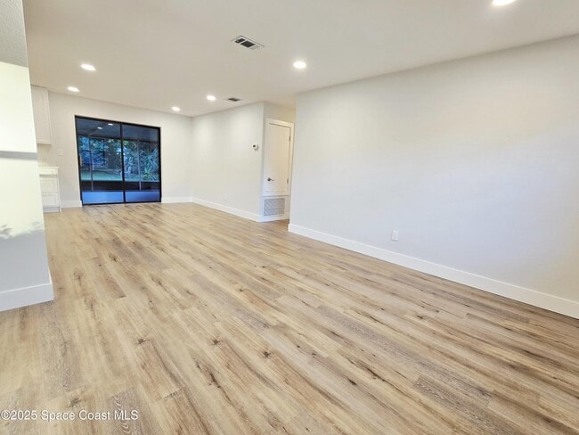 Photo - 132 Haven Dr