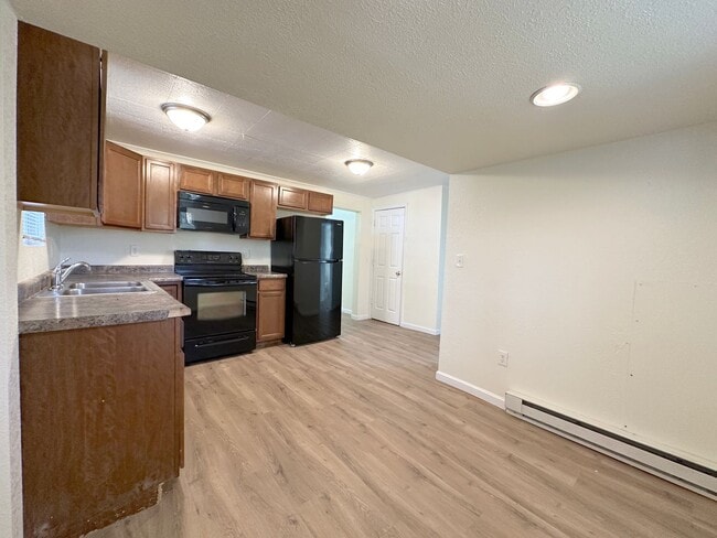 Photo - Pet Friendly 3 Bedroom Charmer located behind Corbett Field!