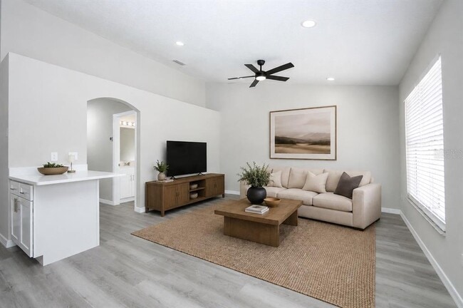 Photo - 786 Lincoln Pkwy