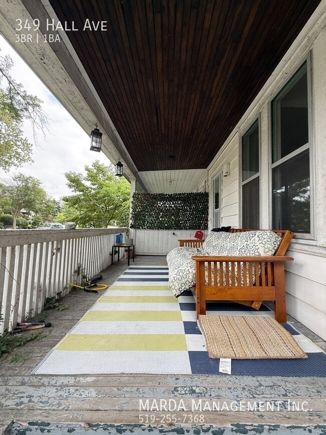 Photo - CHARMING 3 BED/1 BATH TOWNHOUSE - WALKERVILLE + YDRO, WATER & GAS!