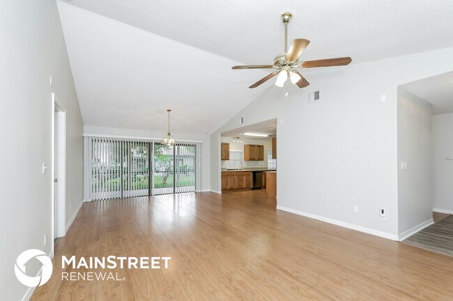 Photo - 343 Colony Ct