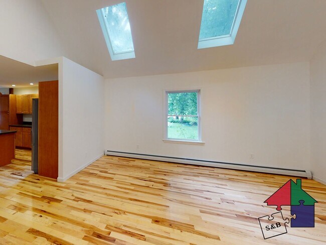 Photo - 118 S Main St Unit #1