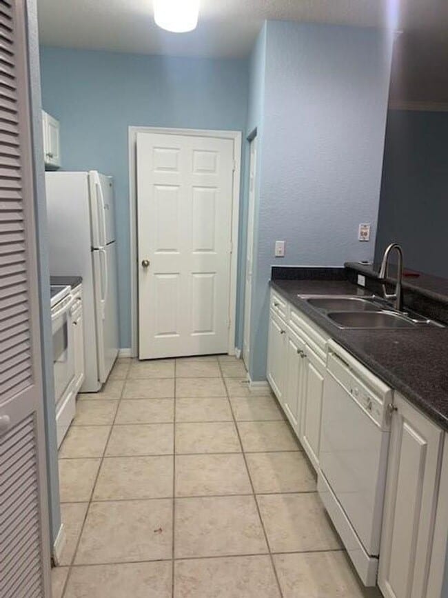 Photo - Palm Estates 2 Bedroom 2 Bath Condo w/Attached garage