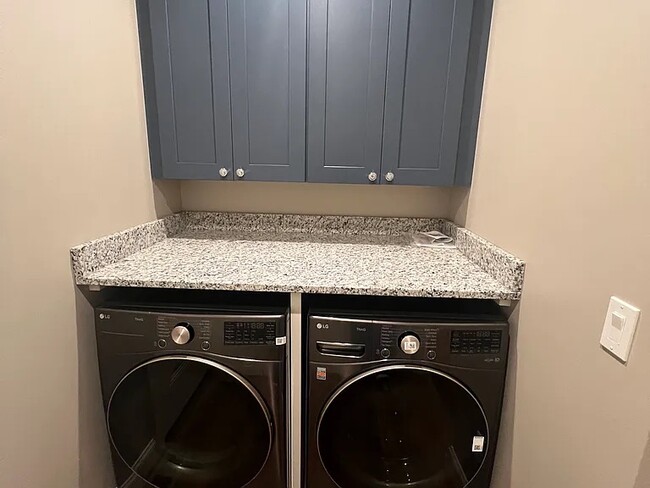 Photo - 411 Knight St