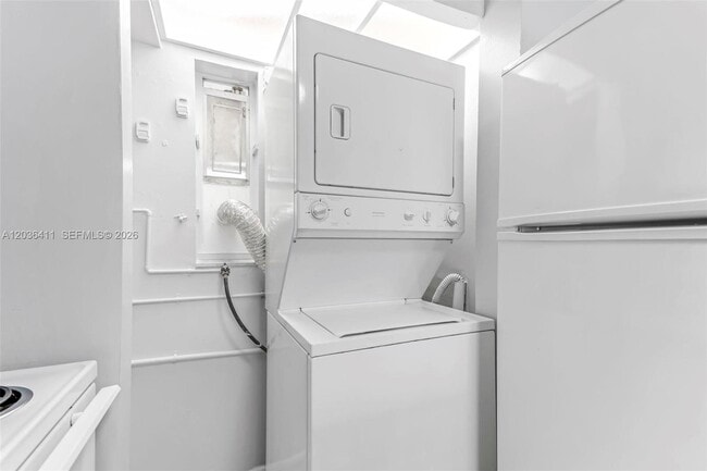 Photo - 7900 Fairview Dr Unit 105