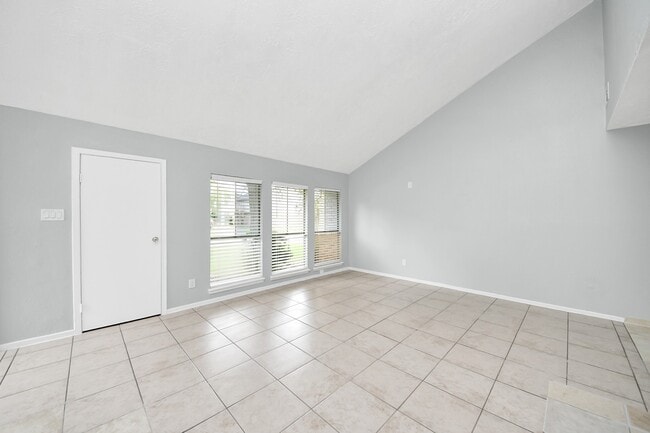 Photo - 16618 Lonesome Quail Dr