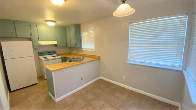 Photo - COZY 1/1 w/ Open Floor Plan, Vaulted Ceilings, Fenced in Yard, Solid Floors, Patio, & Washer/Drye...