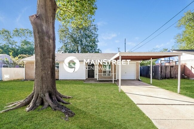 Building Photo - 3 Bedroom Pet-Friendly Home in EULESS, TX with Main Street Renewal