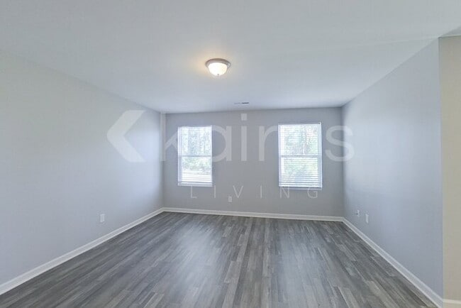 Photo - 105 Spencer Dr