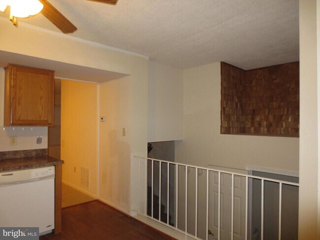 Photo - 1304 Cox Cove Ct