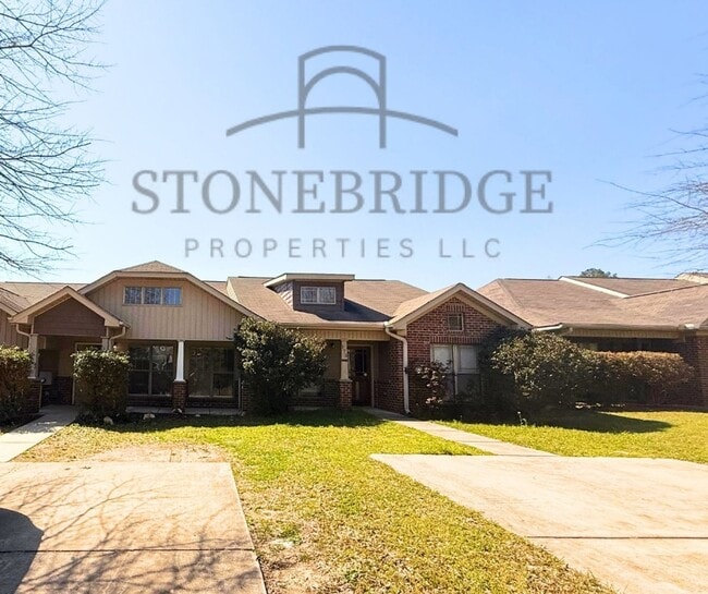 Building Photo - 2 bed, 2 bath townhome in Calera