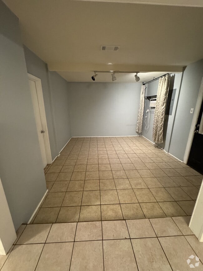 Building Photo - 3608 Edgemont Dr Rental
