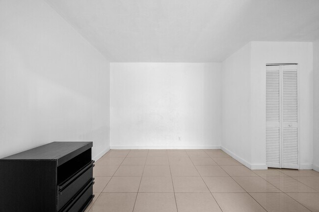 Photo - 403 N 19th Ave