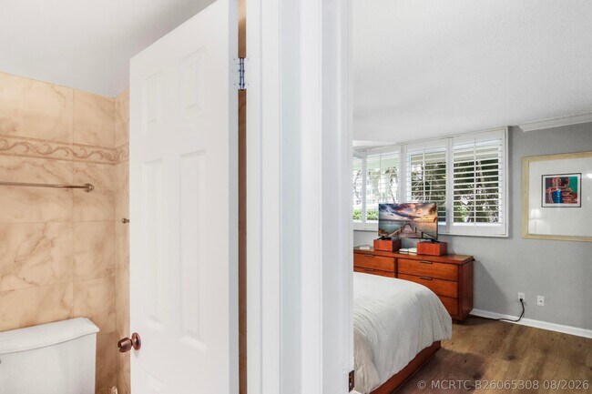 139 Sunrise Ave Unit 101
