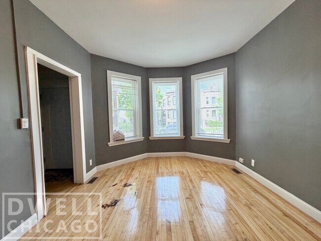 Photo - 731 N Christiana Ave Unit 1F