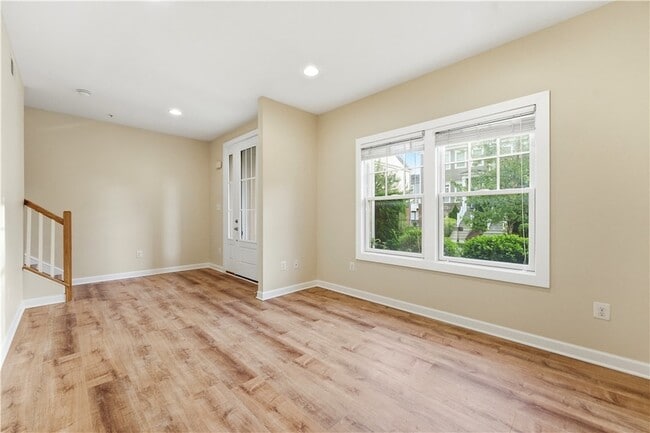 Photo - 335 Osona Ln